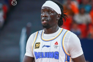 网页版登录入口-奥莫特：我一直是能搏取很多罚球的球员 赛季期间有些哨子没得到