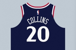 此前属于温斯洛！球衣名记：约翰-科林斯在快船将穿20号球衣