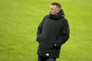 记者：南安普顿聘请朗斯主帅斯蒂尔达成协议，将签约3年