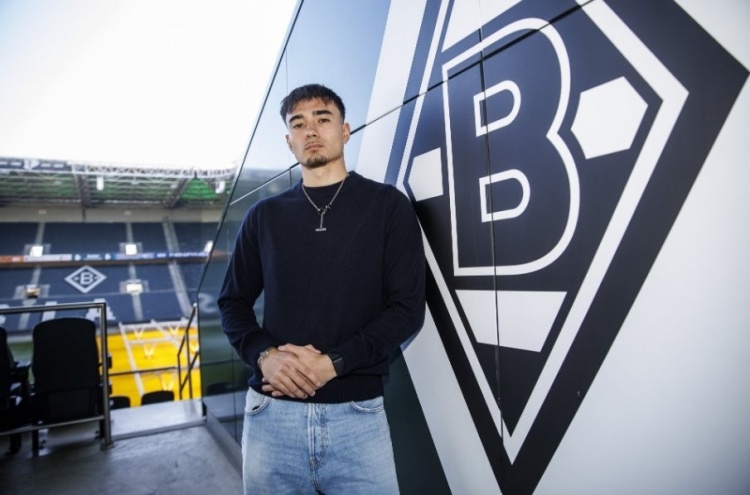 韩足协官员：在完成卡斯特罗普代表队转换手续前，已征得本人同意