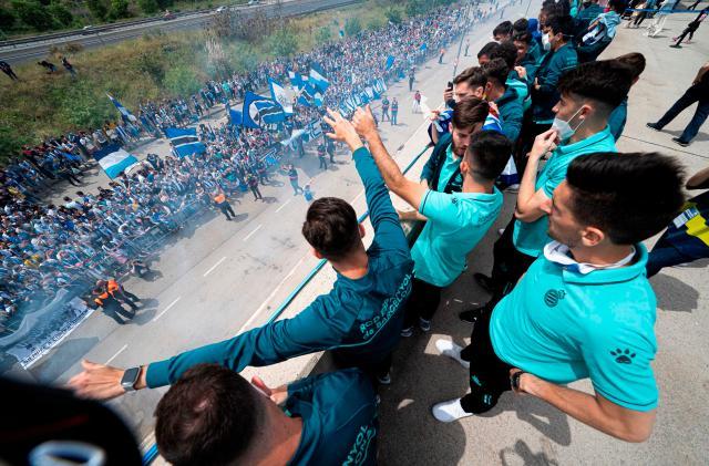 app下载-武磊西乙毕业快乐 Back to the first your papá！